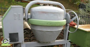 Read more about the article نحوه صحیح سرویس و نگهداری از بتونیر 300 لیتری